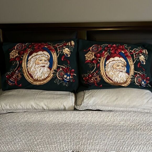Domestications Set of 2 100% Cotton Flannel Santa Ornaments Green Pillowcases - Picture 1 of 16